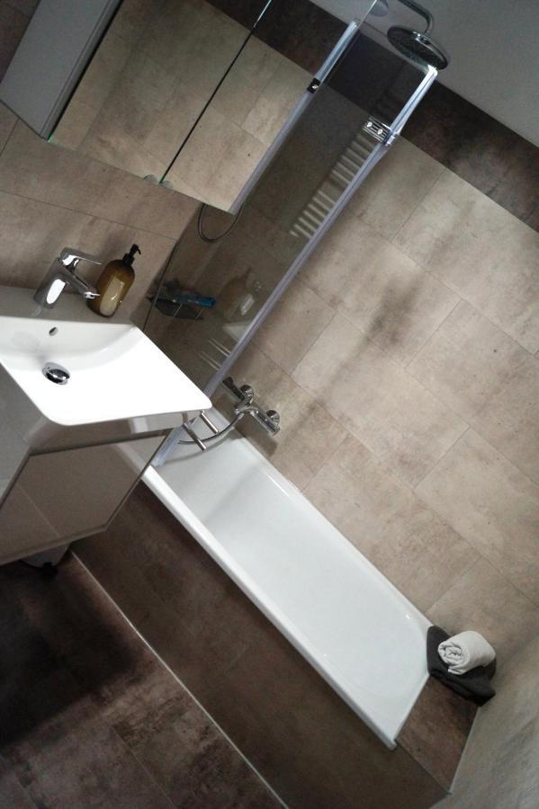 Schwarzwald Geht Immer Fewo 60 Qm Mit Grossem Suedbalkon, Wlan Und Magenta Tv Schönwald Bagian luar foto